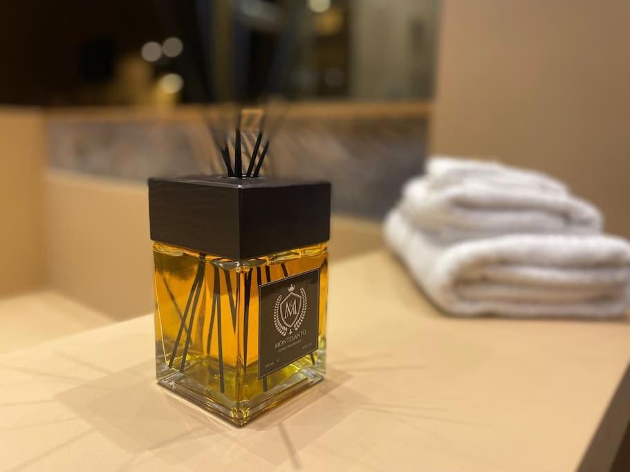 Montesantogroup Suite House Nel Centro Di Napoli エクステリア 写真